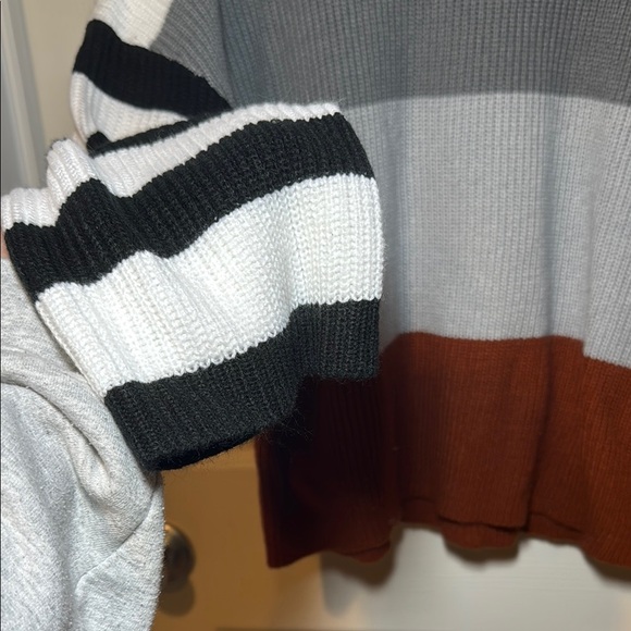 Woman’s Color Block Sweater Long Sleeve Crewneck Striped Size Large - Picture 3 of 9